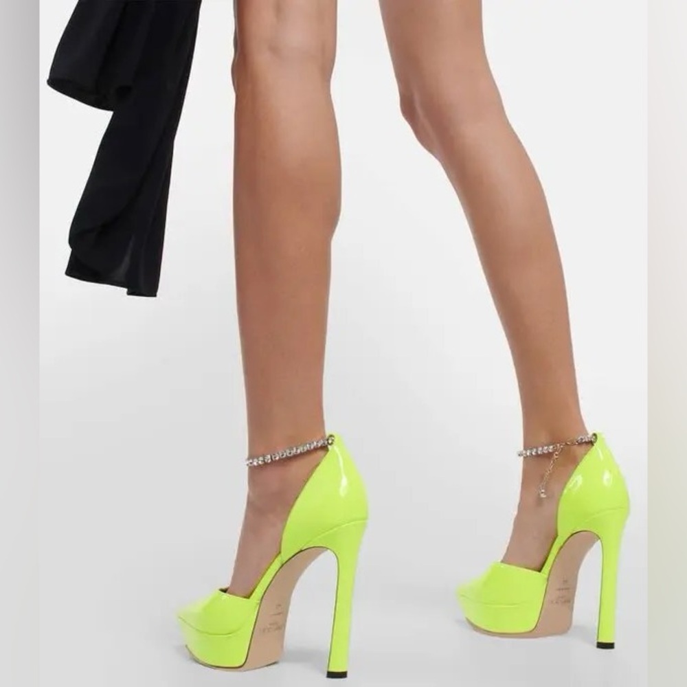 Jimmy Choo  
SAEDA/PF PUMP
BRIGHT YEL